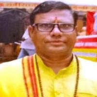 गोवर्धन पिता विष्णुप्रसाद पाठक